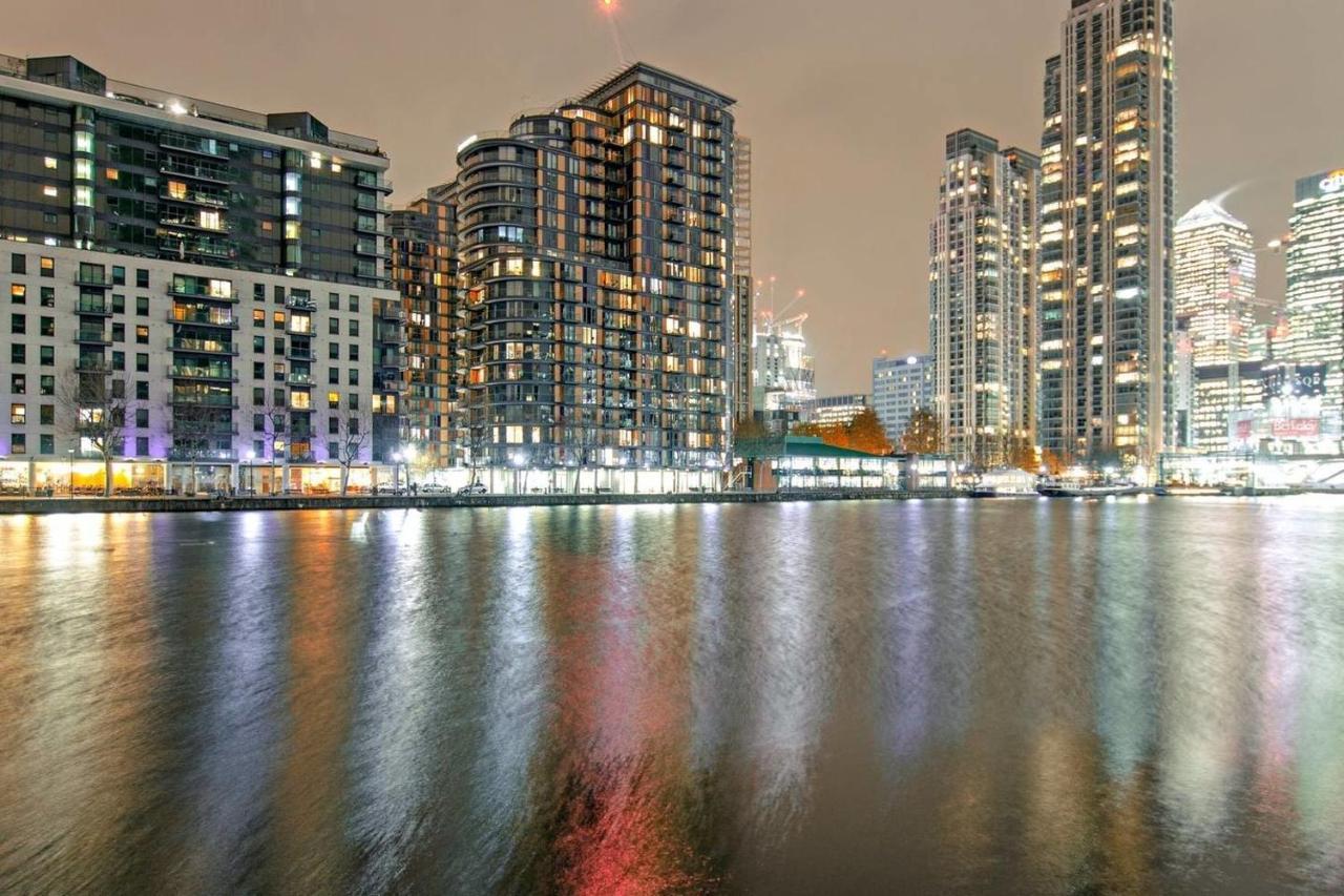Peaceful Modern 2 Bedroom Flat With Water Views ロンドン エクステリア 写真